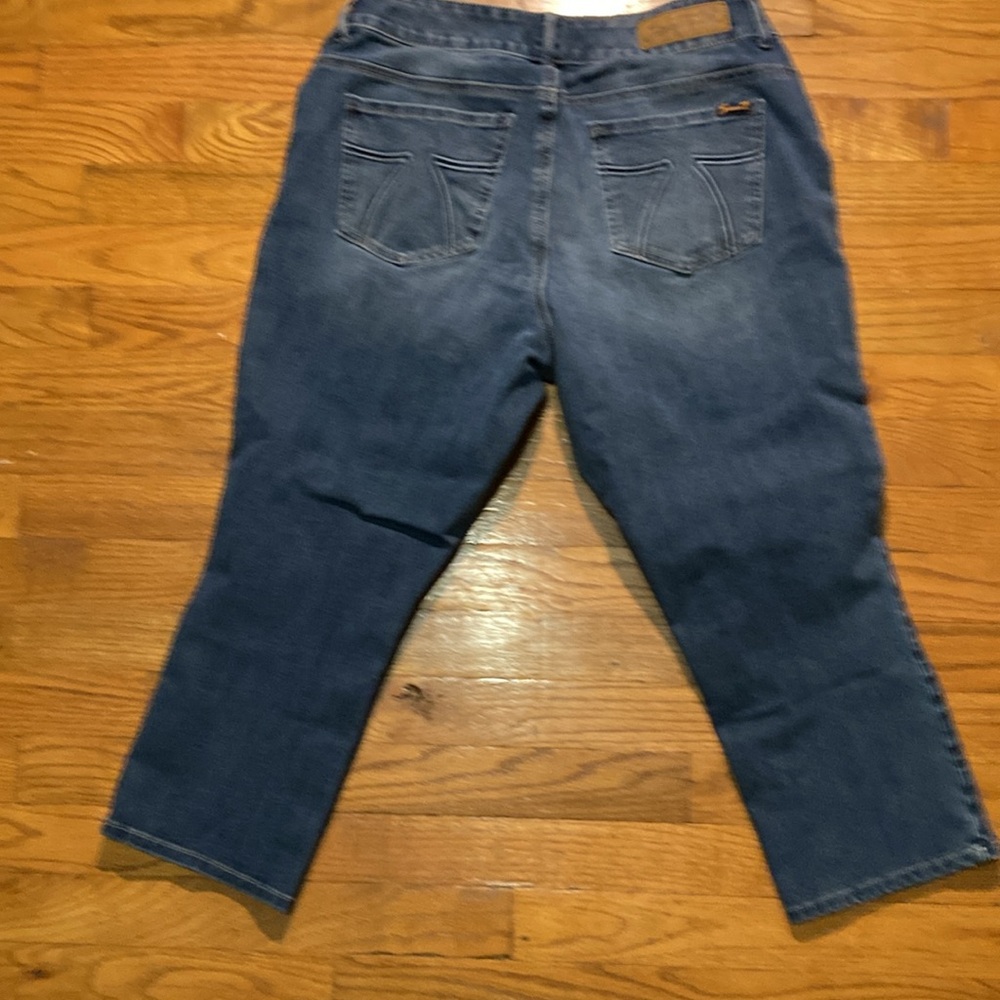 Stylish Seven7 Blue Women's Jeans Capris size 14 W - Picture 3 of 6